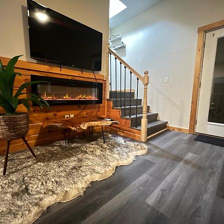 Smokey Mountain Retreat, Hot Tub, Game Room, Sleeps 8! جاتلينبرج المظهر الخارجي الصورة